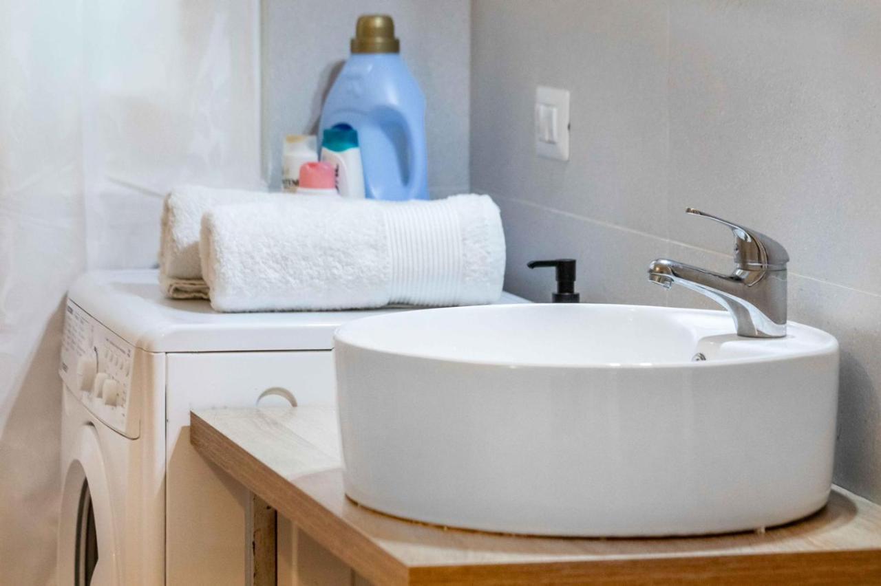 Loft Porta Romana - Cozy Apartment & Wi-Fi Milánó Kültér fotó